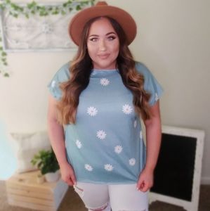 Daisy Tee